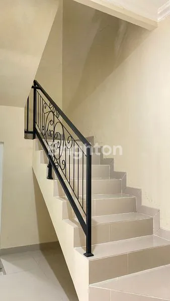 image RUMAH MEWAH MINIMALIS CANTIK SIAP HUNI DI CILODONG DEPOK (4)