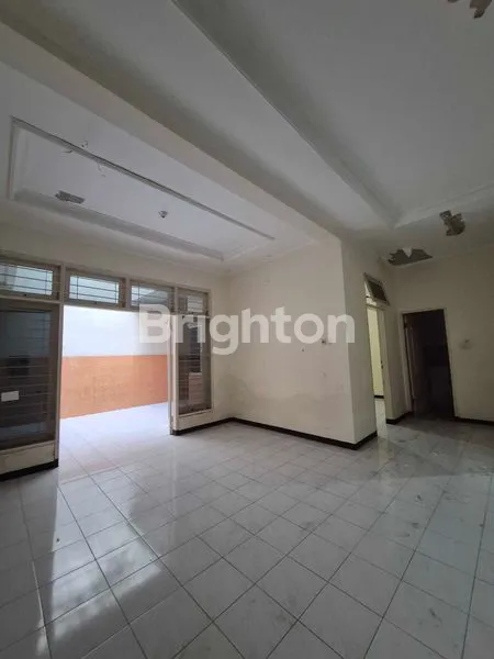 image PREMIUM SUTOREJO ONE GATE SYSTEM, RUMAH 1,5 LANTAI SECURITY 24JAM. CCTV, STRATEGIS SELANGKAH KE RAYA MULYOSARI PAKUWON CITY RS MITRA KELUARGA KENJERAN GALAXY MALL MERR ITS UNAIR C (3)