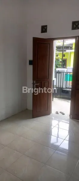 image RUMAH SIAP HUNI DI DALAM PERUMAHAN DEKAT EMBARKASI HAJI (4)