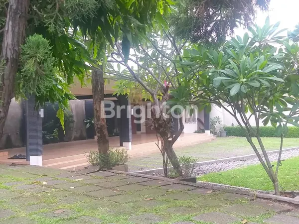 image RUMAH NYAMAN AMAN DALAM CLUSTER SECURED GATE DAN BERFASILITAS KOLAM RENANG DI KAWASAN VETERAN JAKSEL (7)