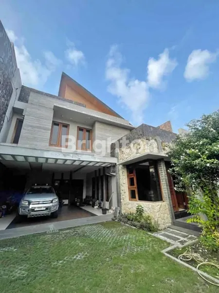 image RUMAH STRATEGIS DI JALAN RAYA BIBIS KARAH SURABAYA (8)