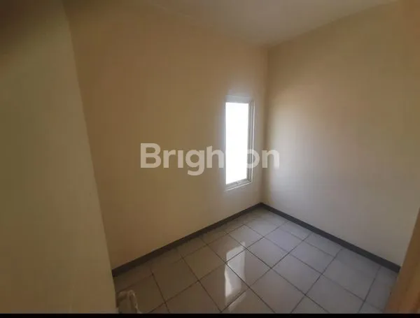 image RUMAH HOEK MURAH CLUSTER TERA DAMAI KOTA HARAPAN INDAH  DEKAT GRAND DUTA CITY BEKASI (4)