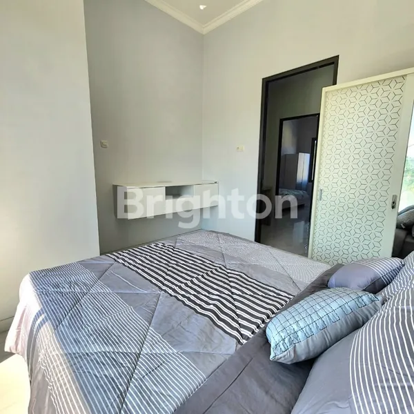 image RUMAH BARU FURNISHED DI MEDOKAN ASRI BARAT, DEKAT RAYA MERR (4)