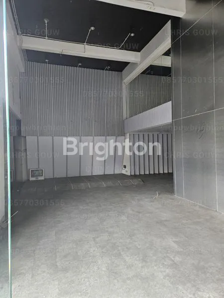 image DISEWAKAN EX SHOWROOM TOKO RUKO BANGUNAN JALAN PANJANG KEBON JERUK JAKARTA BARAT SORUM (3)