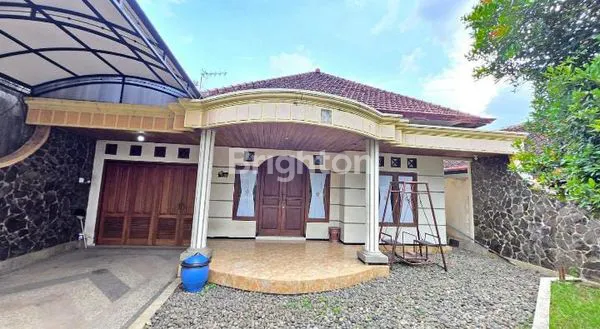 image RUMAH ASRI + FURNITURE FULL JATI KEPANJEN MALANG (1)