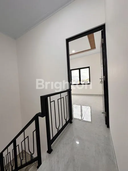 image RUMAH BARU 3 LANTAI • 5 KT • ROW 3 MOBIL • HADAP UTARA \U2728 (8)