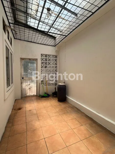 image RUMAH 154M² DI TAMAN KENARI, 3+1 KT, AKSES MUDAH (7)