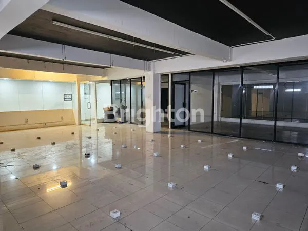 image RUKO  GANDENG 2 LANTAI  JALAN  PANJANG  KEBON JERUK  JAKARTA BARAT (2)