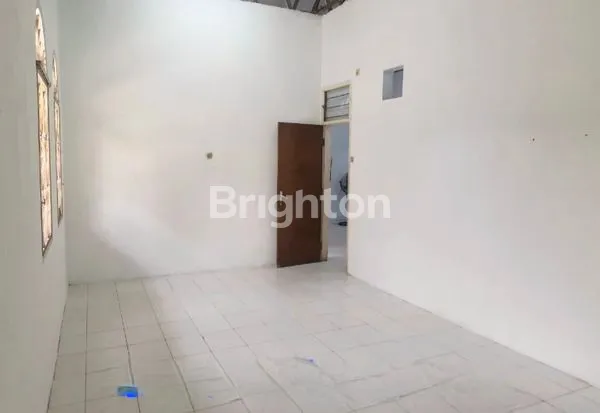 image RUMAH 2 LANTAI 140M² STRATEGIS CARPORT MUAT 2 MOBIL DI SUNTER AGUNGA JAKARTA UTARA (6)