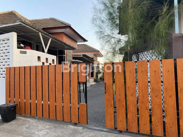 image RUMAH MODERN 1.5 LANTAI DI JOGJA KOTA – LOKASI STRATEGIS, VIEW SAWAH ASRI, SIAP HUNI! (2)