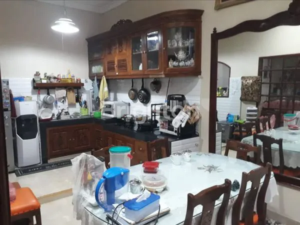 image RUMAH BAGUS 2 LANTAI SIAP HUNI STRATEGIS DI KARAWACI (6)