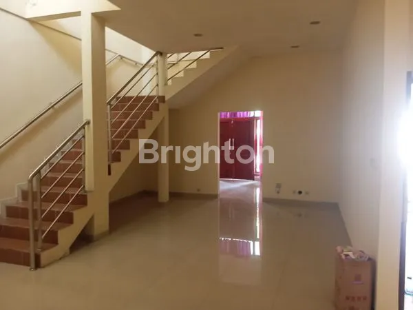 image HUNIAN ELITE SEMI FURNISHED CLUSTER ONE GATE SOLO DEKAT UMS & MANAHAN  (3)