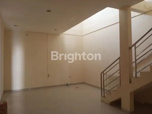 image HUNIAN ELITE SEMI FURNISHED CLUSTER ONE GATE SOLO DEKAT UMS & MANAHAN  (4)