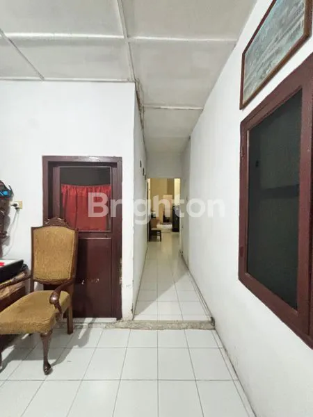 image RUMAH MEGAH 2 LANTAI 8 KT DI JOHOR MEDAN (4)