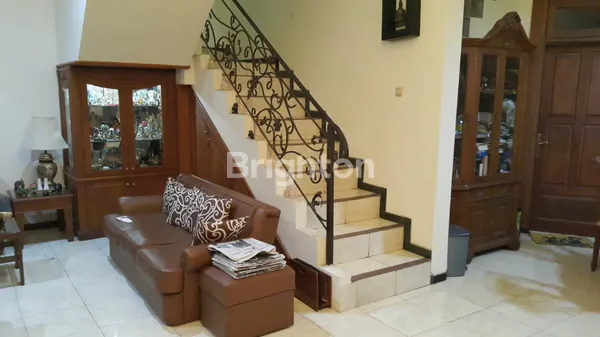 image RUMAH LOKASI STRATEGIS MANYAR TIRTOYOSO UTARA (4)