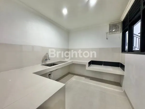 image RUMAH BARU 2 LANTAI ROW 1 MOBIL DI KAVLING DKI MERUYA UTARA JAKARTA BARAT (5)