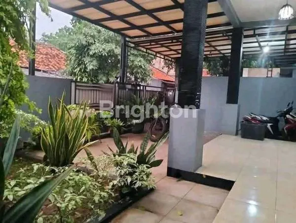 image RUMAH HOEK SIAP HUNI DEKAT AKSES TOL DAN LRT JATIBENING BEKASI (5)
