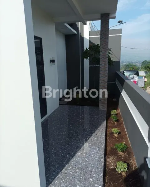 image RUMAH BARU SEJUK HIJAU DI GREEN BATAVIA BANJARAN (3)