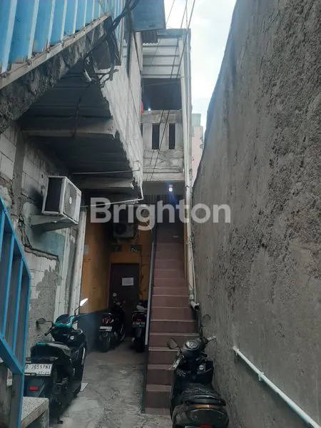 image KONTRAKAN 8 PINTU DI UTAN PANJANG KEMAYORAN JAKARTA PUSAT (6)