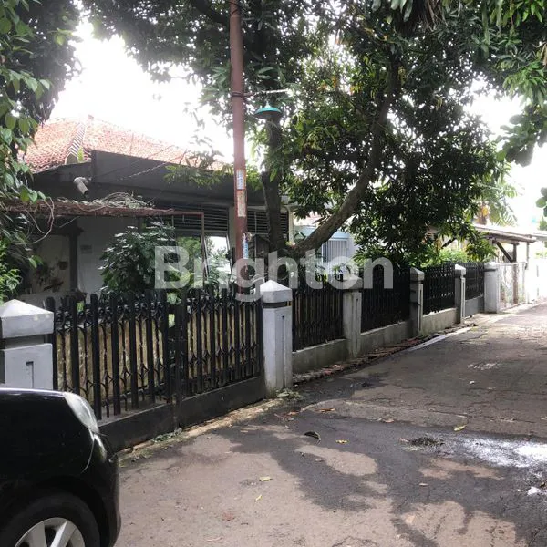 image RUMAH LAMA HITUNG TANAH, CIPUTAT, DEKAT UIN, LT 719 M², STATEGIS UNTUK KOS ATAU TOWNHOUSE (3)