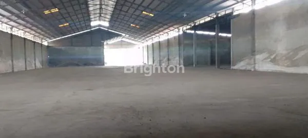 DI JUAL GUDANG BEKAS PABRIK BESERTA 3 UNIT RUKO 3 LANTAI
