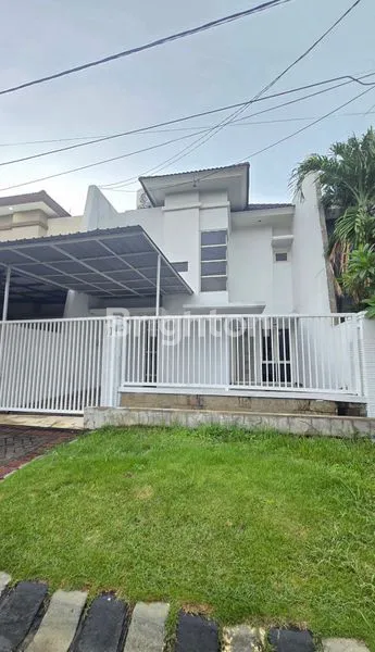 image RUMAH PONDOK CANDRA 2 LANTAI DEKAT CLUB HOUSE MINIMALIS CLUSTER ONE GATE SYSTEM DEKAT RUNGKUT SURABAYA TIMUR (1)