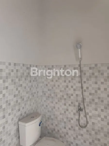 image BUTUH CEPAT LAKU SEGERA RUMAH TERMURAH HARGA ANJLOK LOKASI RUNGKUT MODERN DEKAT KAMPUS UPN (4)