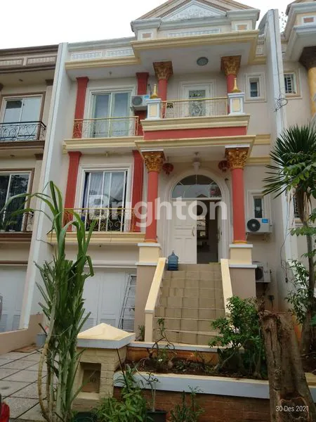 image RUMAH MEWAH SIAP HUNI, 4 KAMAR TIDUR, HGB, DI MEDITERANIA BOULEVARD PIK 1, JAKARTA UTARA (8)