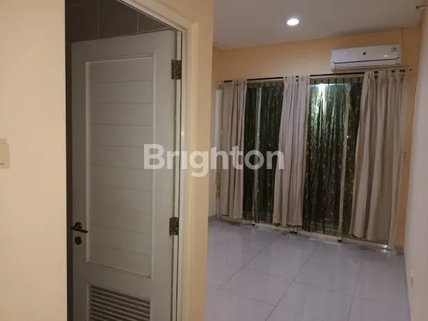 image RUMAH BAGUS 2 LANTAI SIAP HUNI DI BSD CITY (5)