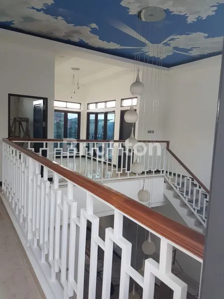 image RUMAH MEWAH 15 MENIT KE PINTU TOL SAMARINDA BALIKPAPAN (7)