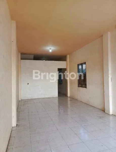 image RUKO 3 LANTAI HALAMAN LUAS SIAP TEMPATI JALAN PERDAMAIAN (5)