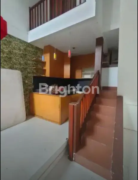 image RUMAH 2 LANTAI SIAP HUNI, LOKASI STRATEGIS, PELA  MAMPANG , JAKARTA SELATAN. (6)