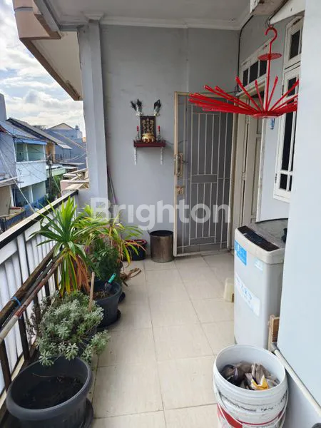 image HUNIAN STRATEGIS 2 LANTAI DI PORIS (8)