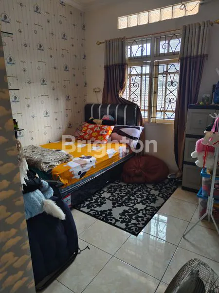 image HUNIAN STRATEGIS 2 LANTAI DI PORIS (7)