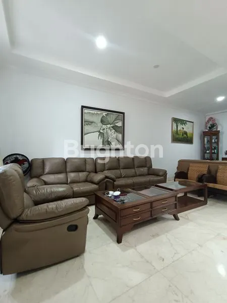 image RUMAH MEWAH 2 LANTAI LT 240 DI LEGENDA WISATA (4)