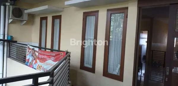 image RUMAH DUA LANTAI (5)