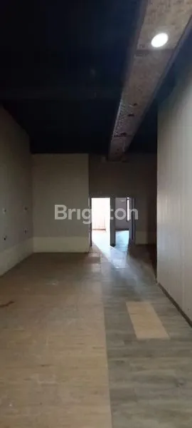 image RUKO 4 LANTAI SIAP PAKAI DIDAERAH STRATEGIS (5)