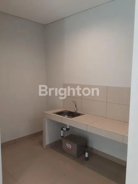 image DISEWAKAN RUMAH BARU SERAH TERIMA DICLUSTER VIOLA SUMARECON CROWN GADING (5)