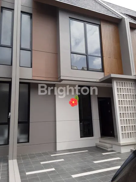 DISEWAKAN RUMAH BARU SERAH TERIMA DICLUSTER VIOLA SUMARECON CROWN GADING