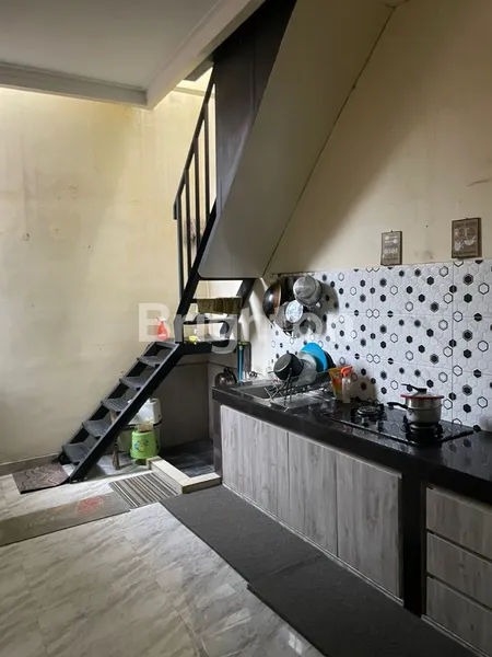 image RUMAH 2 LANTAI SIAP HUNI, LOKASI STRATEGIS DI JAGAKARSA – JAKARTA SELATAN (7)