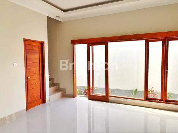 image RUMAH MEWAH 2 LANTAI DI DENPASAR TIMUR - BALI (3)