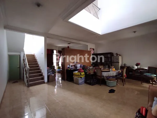image RUMAH MEWAH 2 LANTAI DI JALAN HAJI AMAR 2 KALIMALANG, JAKARTA TIMUR – SHM, BEBAS BANJIR, SIAP HUNI (4)