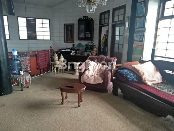 image RUMAH MAINROAD SARIJADI GERLONG (7)