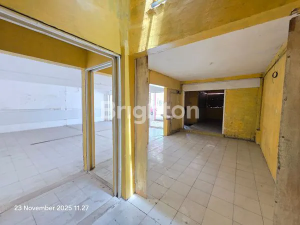 image DISEWAKAN RUMAH EX BIMBEL, LOKASI STRATEGIS DI JALAN UTAMA TULUNGAGUNG, COCOK BUAT KULINER, BIMBEL, DLL (1)