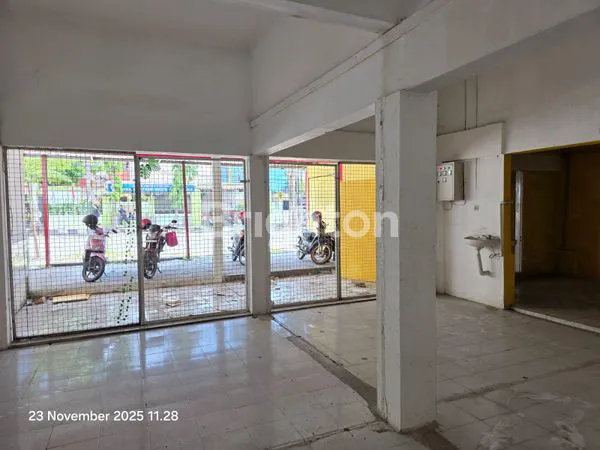 image DISEWAKAN RUMAH EX BIMBEL, LOKASI STRATEGIS DI JALAN UTAMA TULUNGAGUNG, COCOK BUAT KULINER, BIMBEL, DLL (2)