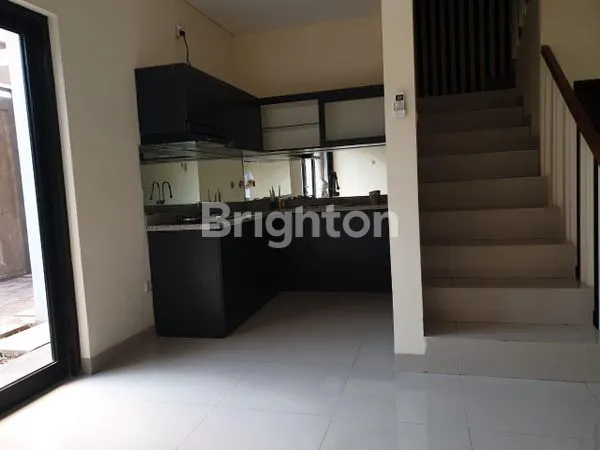 image RUMAH 4KT CANTIK DI GREENWOOD PAMULANG 8 RESIDENCE (2)