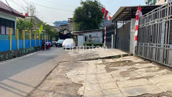 image RUMAH 4 KT DI KEBAYORAN LAMA, LT 210M² (1)