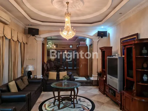 image .RUMAH 2.5 LANTAI DI RAWAMANGUN JAKARTA TIMUR (4)