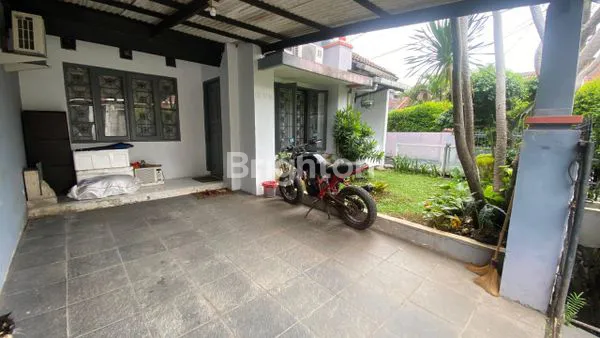 image RUMAH HOOK DI CLUSTER GRAHA RAYA TANGERANG (2)