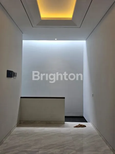 image HUNIAN MODERN 2 LANTAI DI MANYAR INDAH (5)